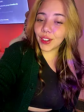  ivyginger online show from November 4, 2025, 9:18 pm