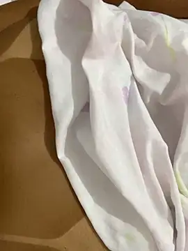 Snapshot of izinharioss chatting on February 24, 2025, 11:09 pm izinharioss online show from February 24, 2025, 11:09 pm