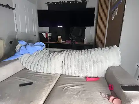 Snapshot of meggsworld chatting on April 16, 2026, 1:45 pm meggsworld online show from April 16, 2026, 1:45 pm