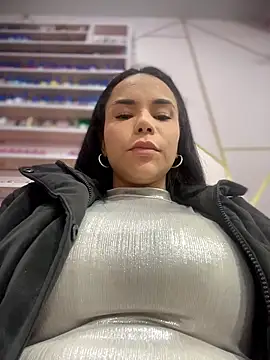 Naatalia online show from December 17, 2025, 10:48 pm