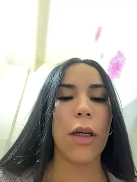 Naatalia online show from July 18, 2026, 8:06 pm