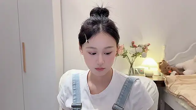 Cassie-20 online show from June 12, 2026, 9:18 am