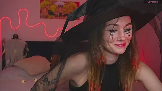 Snapshot of Limy_Sweet chatting on October 31, 2025, 8:44 am Limy Sweet online show from October 31, 2025, 8:44 am