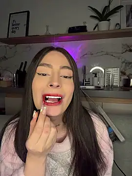 candycami19 online show from April 23, 2026, 5:03 am