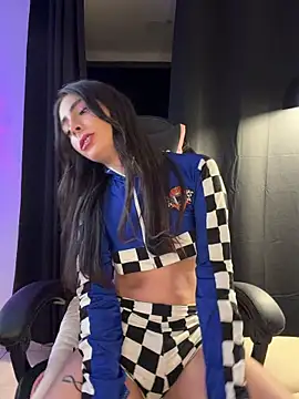 candycami19 online show from April 12, 2026, 2:37 am