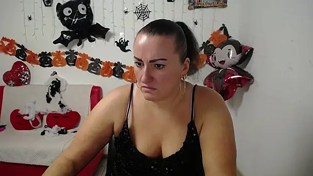 DianaMGG online show from October 30, 2025, 6:23 am