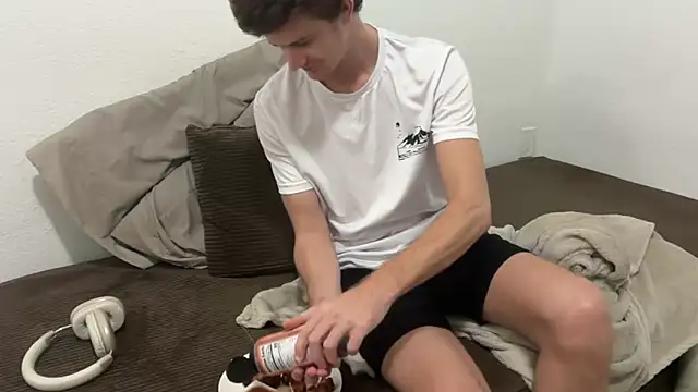 Snapshot of greekmythics chatting on March 13, 2026, 10:37 pm greekmythics online show from March 13, 2026, 10:37 pm