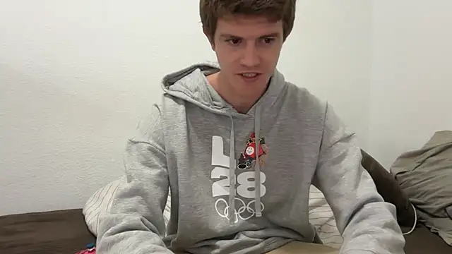 Snapshot of greekmythics chatting on March 3, 2026, 11:17 am greekmythics online show from March 3, 2026, 11:17 am