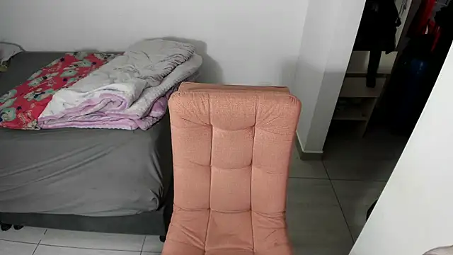Greciaruiz  online show from May 26, 2026, 12:53 am