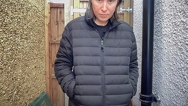 eatmypie69 online show from September 16, 2025, 8:48 am