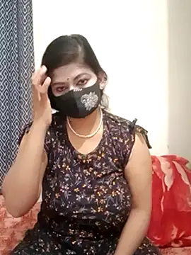 Snapshot of hiya-sen chatting on March 5, 2025, 3:18 pm hiya-sen online show from March 5, 2025, 3:18 pm