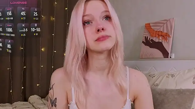 Snapshot of EdlaHewell chatting on February 6, 2026, 1:23 am EdlaHewell online show from February 6, 2026, 1:23 am