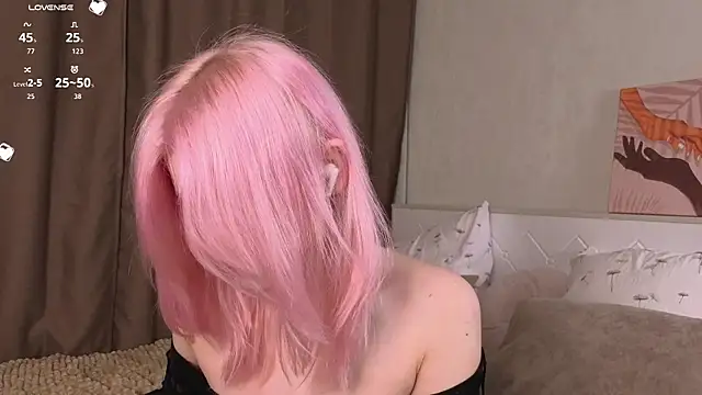 Snapshot of EdlaHewell chatting on January 13, 2026, 1:09 am EdlaHewell online show from January 13, 2026, 1:09 am