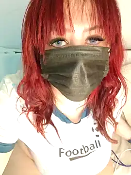 Loly2025 online show from November 13, 2025, 12:25 am