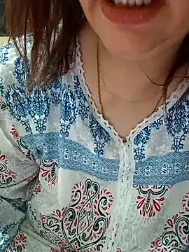 Loly2025 online show from July 29, 2026, 5:23 pm