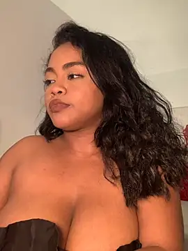 Dahiana Giil online show from November 24, 2025, 7:30 am