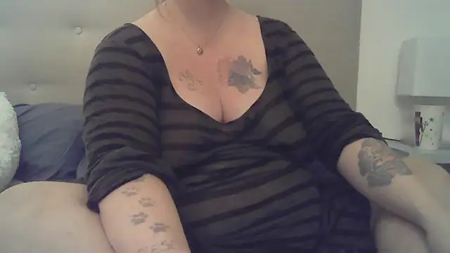 sizha6 online show from November 3, 2025, 5:45 am