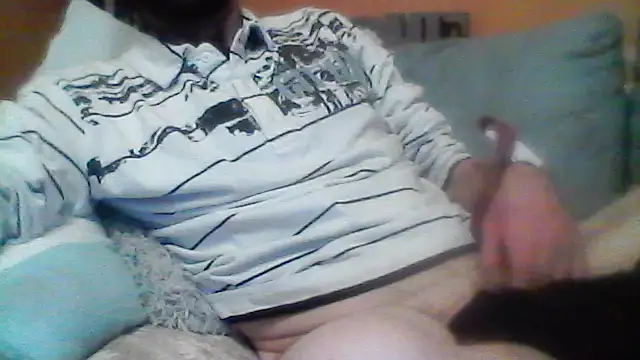 Andre35w online show from December 15, 2025, 5:41 pm