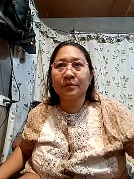 hotchubby88 online show from October 28, 2025, 10:58 am