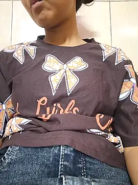 Snapshot of Aaradhna-hoy chatting on October 8, 2025, 10:28 am Aaradhna-hoy online show from October 8, 2025, 10:28 am