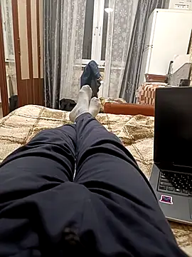 Snapshot of QuilyLoverx chatting on February 25, 2025, 7:16 pm QuilyLoverx online show from February 25, 2025, 7:16 pm