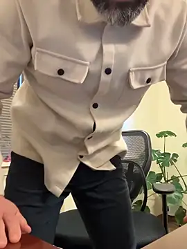 plaintreebull online show from February 18, 2026, 5:20 pm