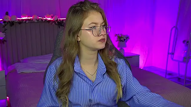 EveMundie online show from November 28, 2025, 10:37 am