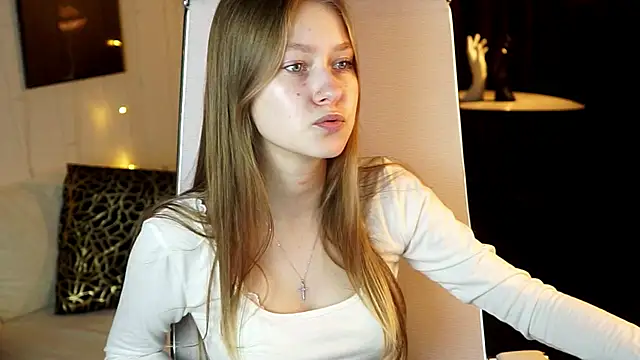 Snapshot of EveMundie chatting on February 24, 2026, 10:38 am EveMundie online show from February 24, 2026, 10:38 am