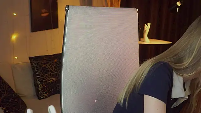 EveMundie online show from June 4, 2026, 6:29 am