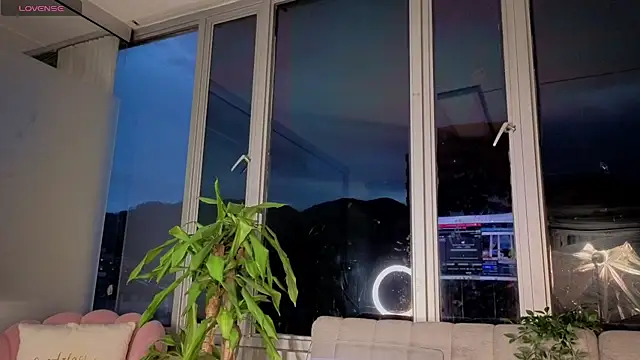 Ivanna West online show from October 3, 2025, 10:28 am