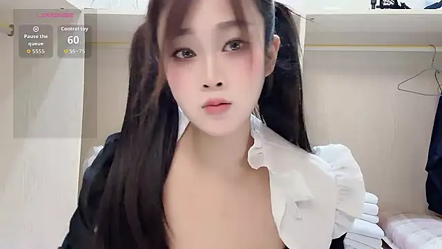 yueyue2003 online show from January 16, 2026, 1:37 pm