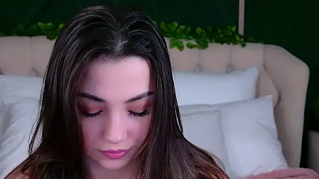 Alice Deleon online show from January 10, 2026, 11:38 am