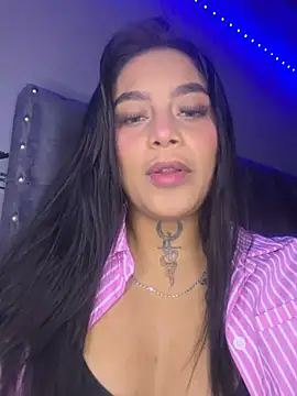 Snapshot of Emily_sharlot chatting on July 6, 2026, 11:07 pm Emily sharlot online show from July 6, 2026, 11:07 pm