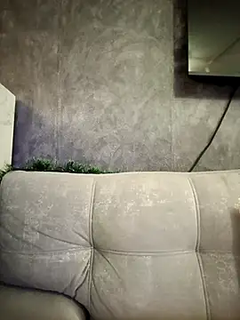 EmmaSulivan online show from December 15, 2025, 7:03 am