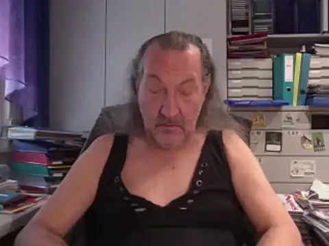 HMStraps01 online show from December 18, 2024, 10:08 am