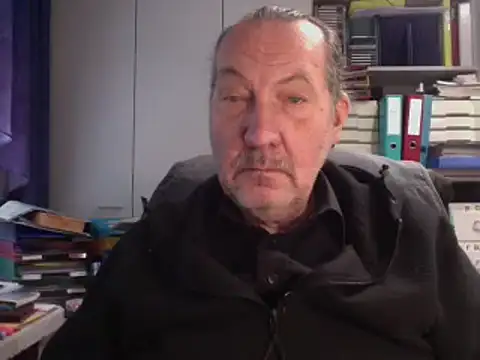 HMStraps01 online show from January 15, 2025, 12:15 pm