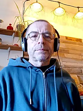 Snapshot of Xavspank2 chatting on January 10, 2026, 2:56 pm Xavspank2 online show from January 10, 2026, 2:56 pm