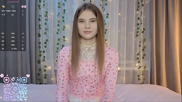 Snapshot of CarolinePepper chatting on February 27, 2026, 1:55 pm CarolinePepper online show from February 27, 2026, 1:55 pm