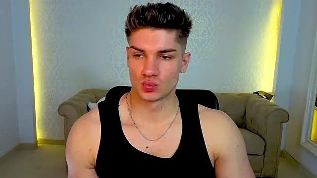 Snapshot of MaxKaiden chatting on April 26, 2026, 10:12 am MaxKaiden online show from April 26, 2026, 10:12 am