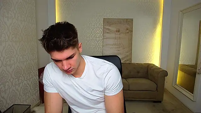 MaxKaiden online show from October 12, 2025, 4:47 am