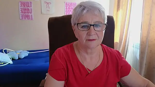 Sandra Snowflake online show from June 12, 2026, 12:14 pm