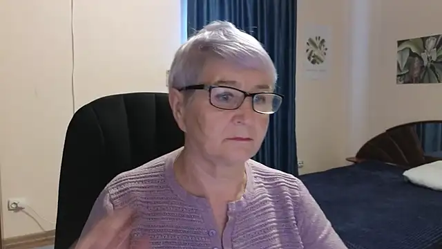 Sandra Snowflake online show from September 23, 2025, 4:08 am