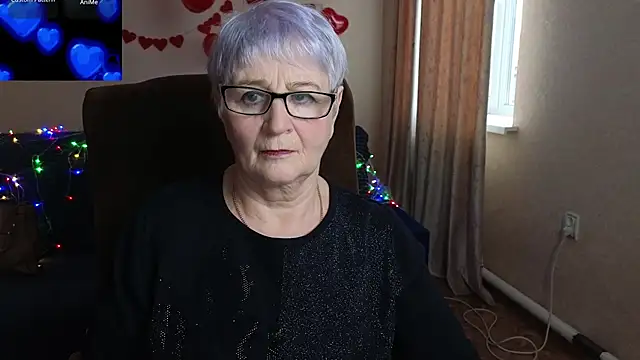 Snapshot of Sandra_Snowflake chatting on February 14, 2026, 11:43 am Sandra Snowflake online show from February 14, 2026, 11:43 am