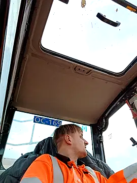 Eusuntnoulgigolo online show from April 16, 2026, 12:39 pm