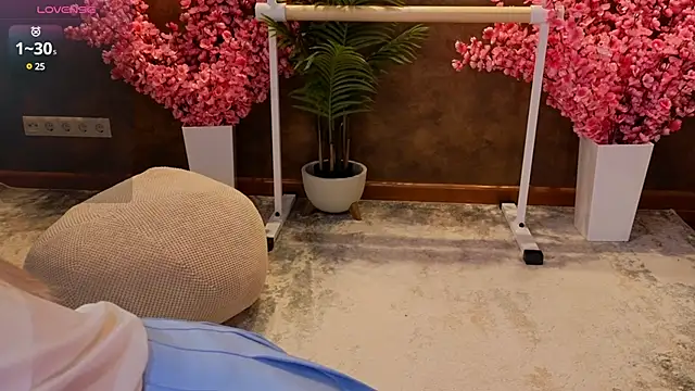 Snapshot of aishiro chatting on February 24, 2025, 1:10 pm aishiro online show from February 24, 2025, 1:10 pm