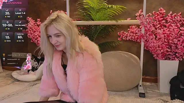 Snapshot of aishiro chatting on March 7, 2025, 12:45 pm aishiro online show from March 7, 2025, 12:45 pm