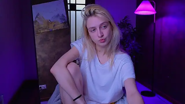 Snapshot of aishiro chatting on September 21, 2025, 9:36 am aishiro online show from September 21, 2025, 9:36 am