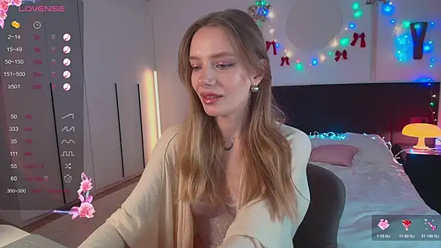 LunaticaBae online show from January 11, 2026, 4:52 am