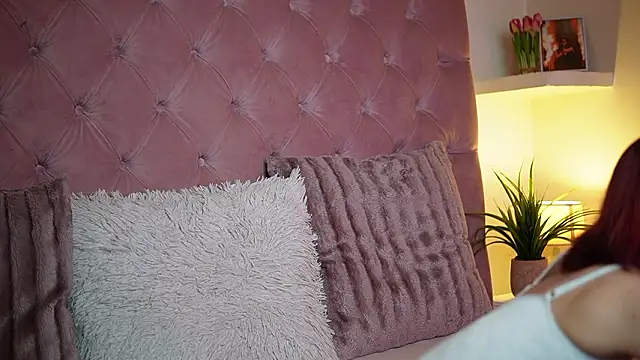 MaiaMini online show from March 20, 2026, 7:59 pm