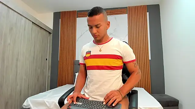 Rafa2004Cruz online show from February 19, 2025, 11:38 am